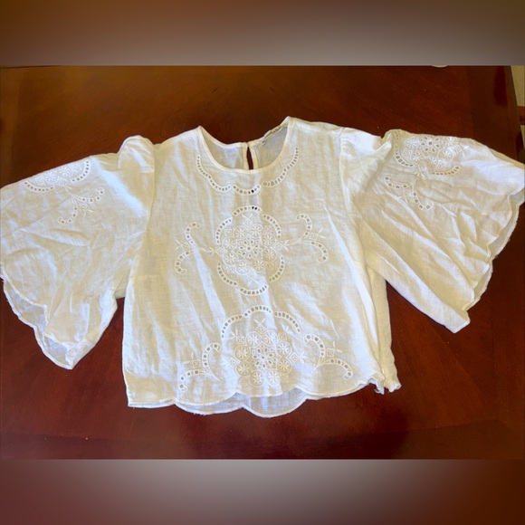 Abercrombie & Fitch Tops - Abercrombie & Fitch White Linen Blend Top Scalloped hem eyelet